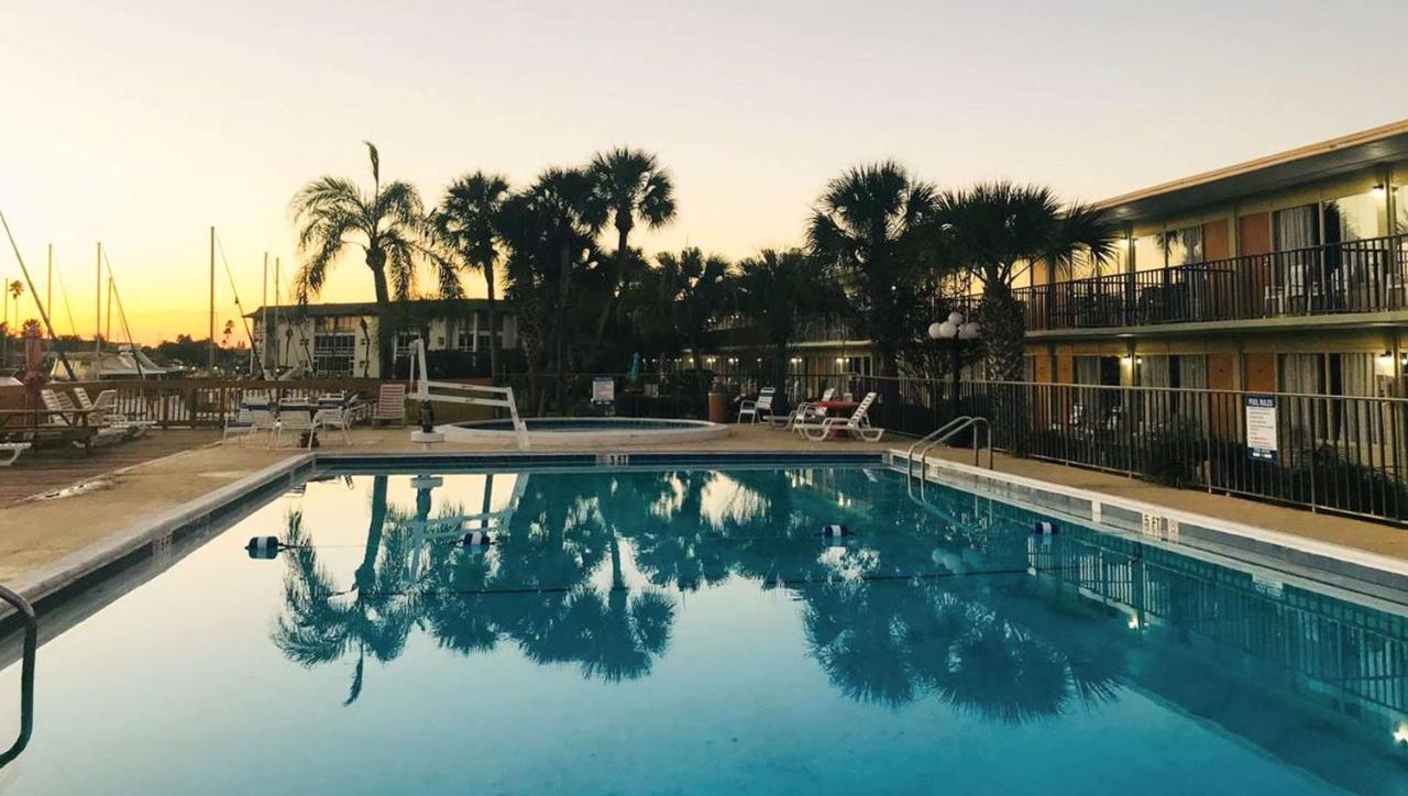 Magnuson Hotel & Marina New Port Richey Ngoại thất bức ảnh